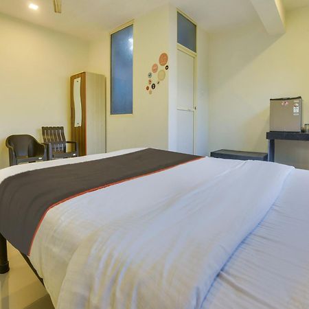 Hotel Collection O Morjim Sea Wave Exterior foto